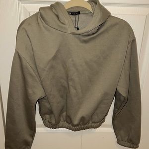 Cropped Zara Sweatshirt